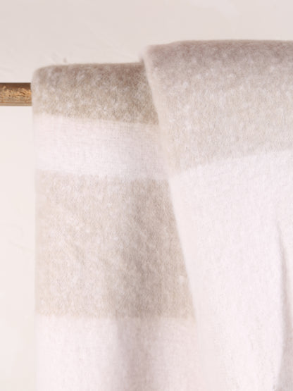Isabel Striped Recycled Plain Throw - Naturel - 130 X 160