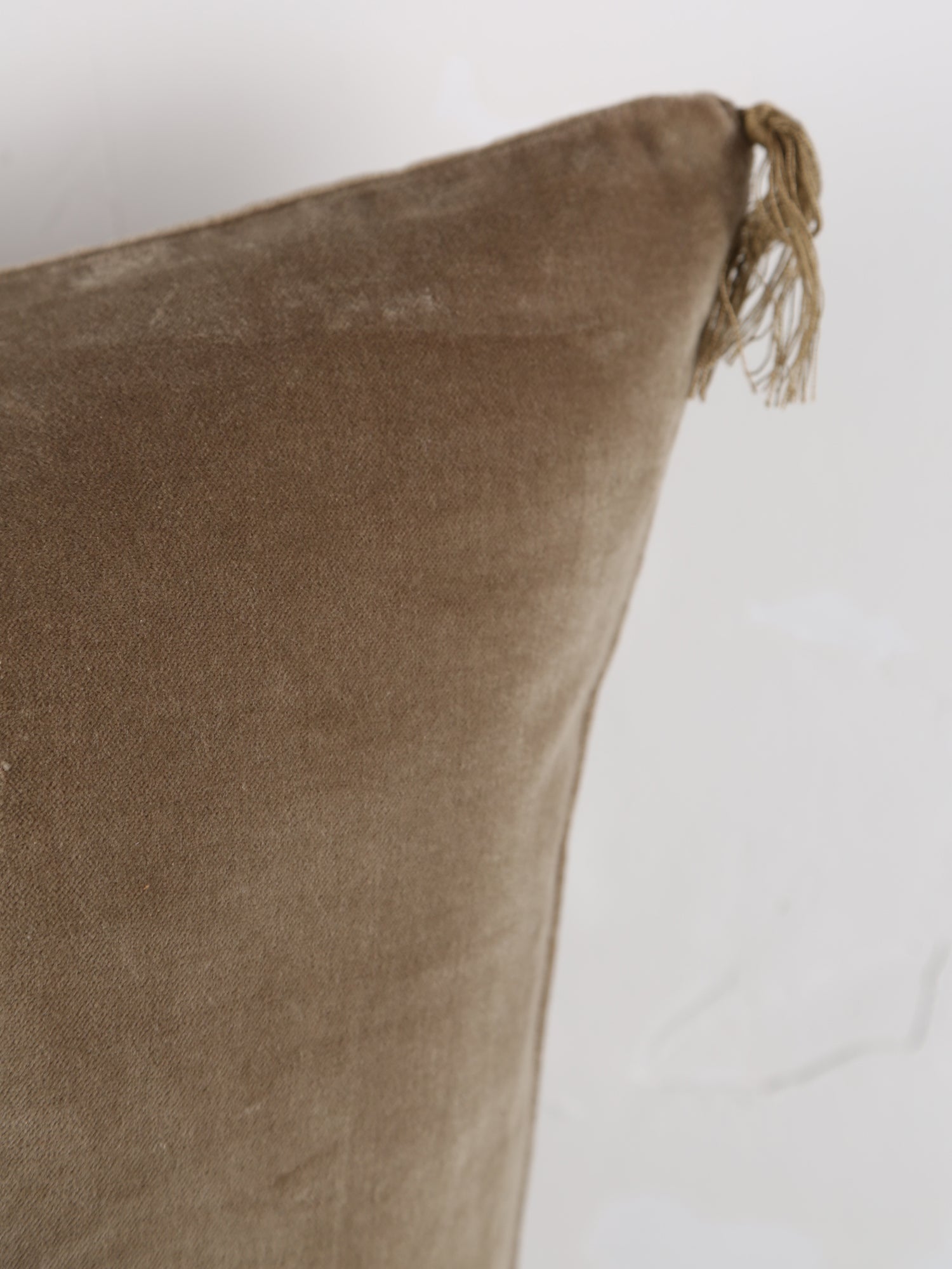 Velvet Tassel Cushion - 50x50cm - Khaki