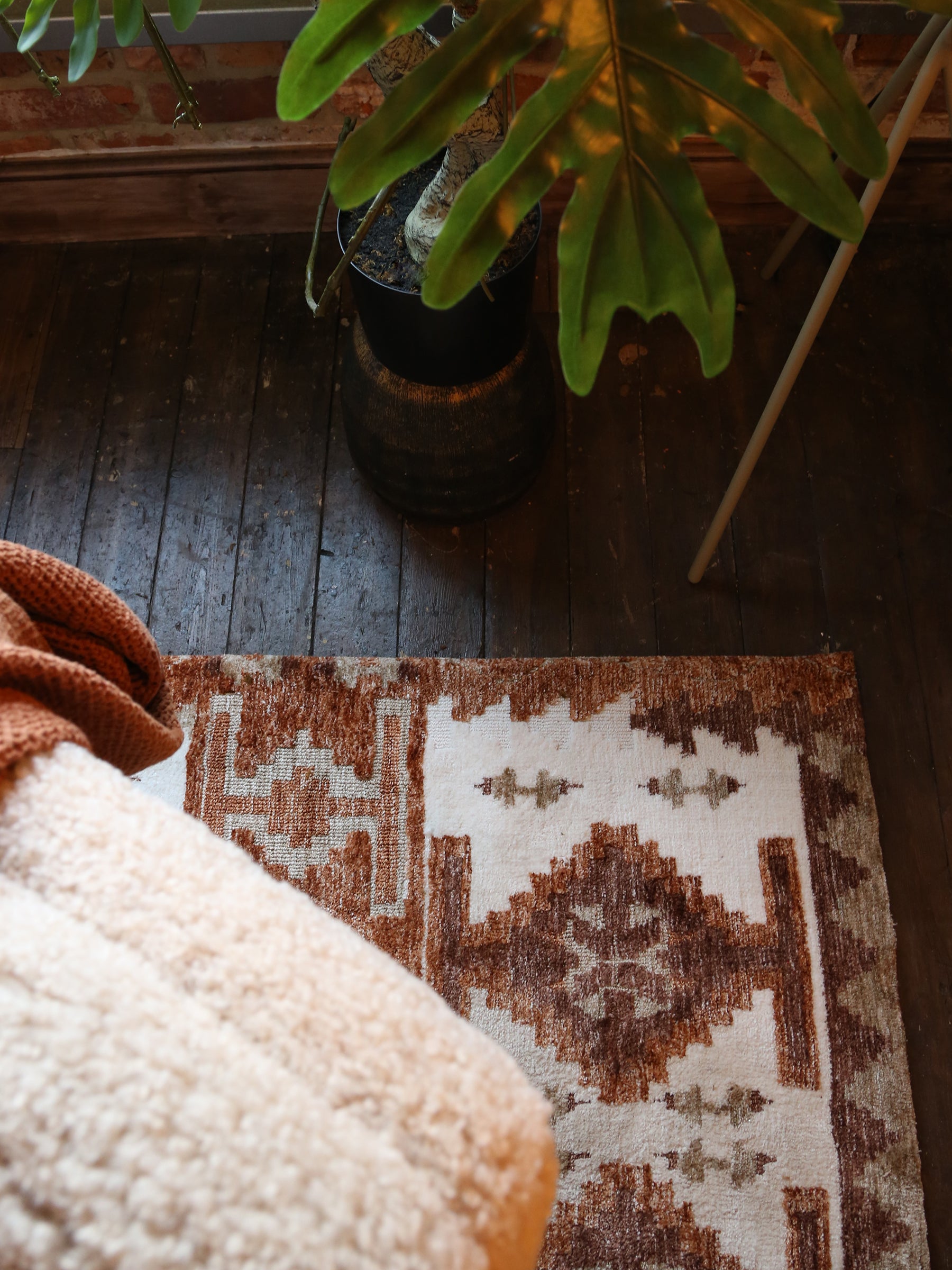 Maron Chalet Rug - 2 Sizes Available - Warm Ivory, Terracotta Brown