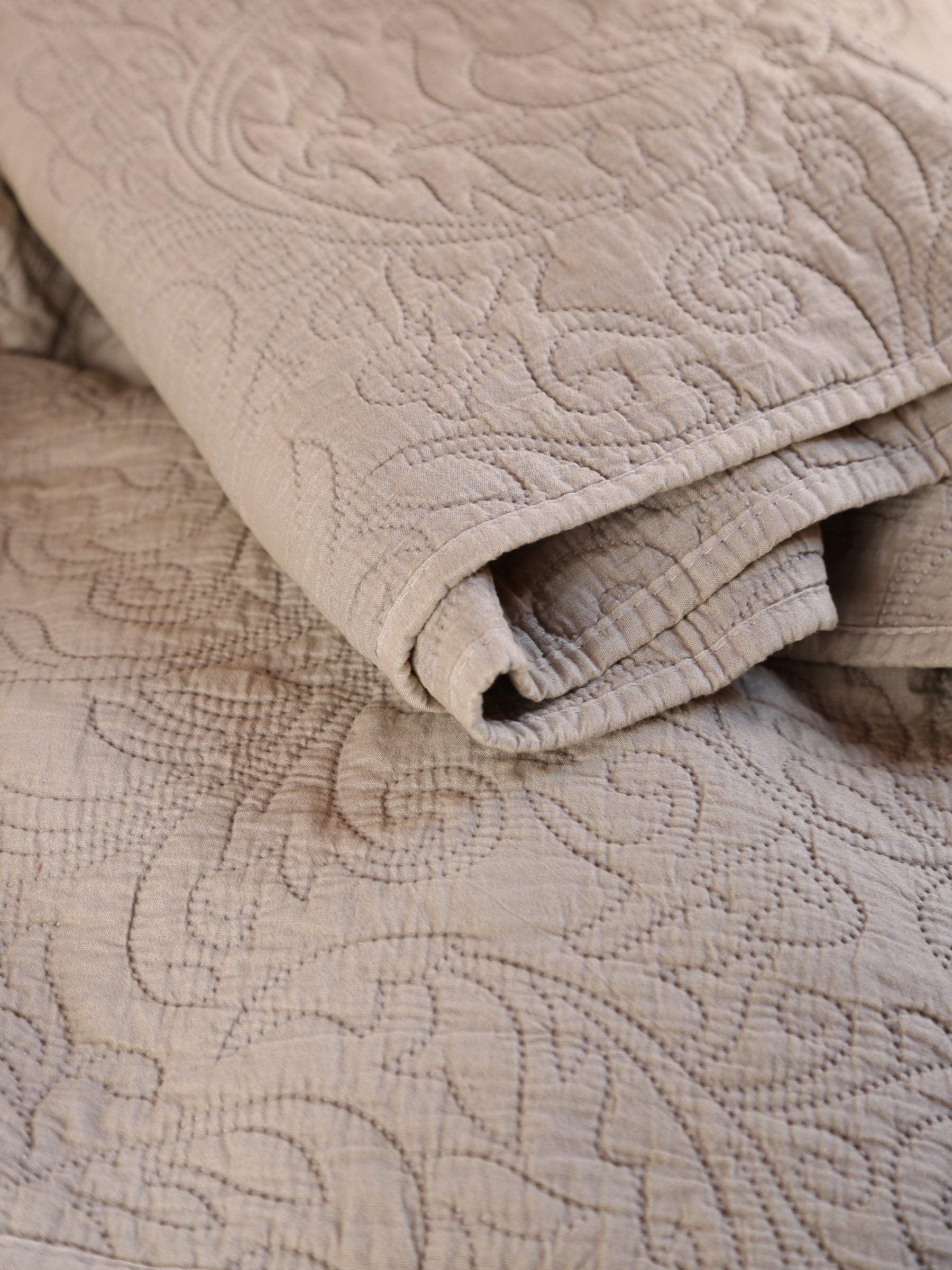 Isabelle Quilted Embroidered Bedspread - Eucalyptus Grey
