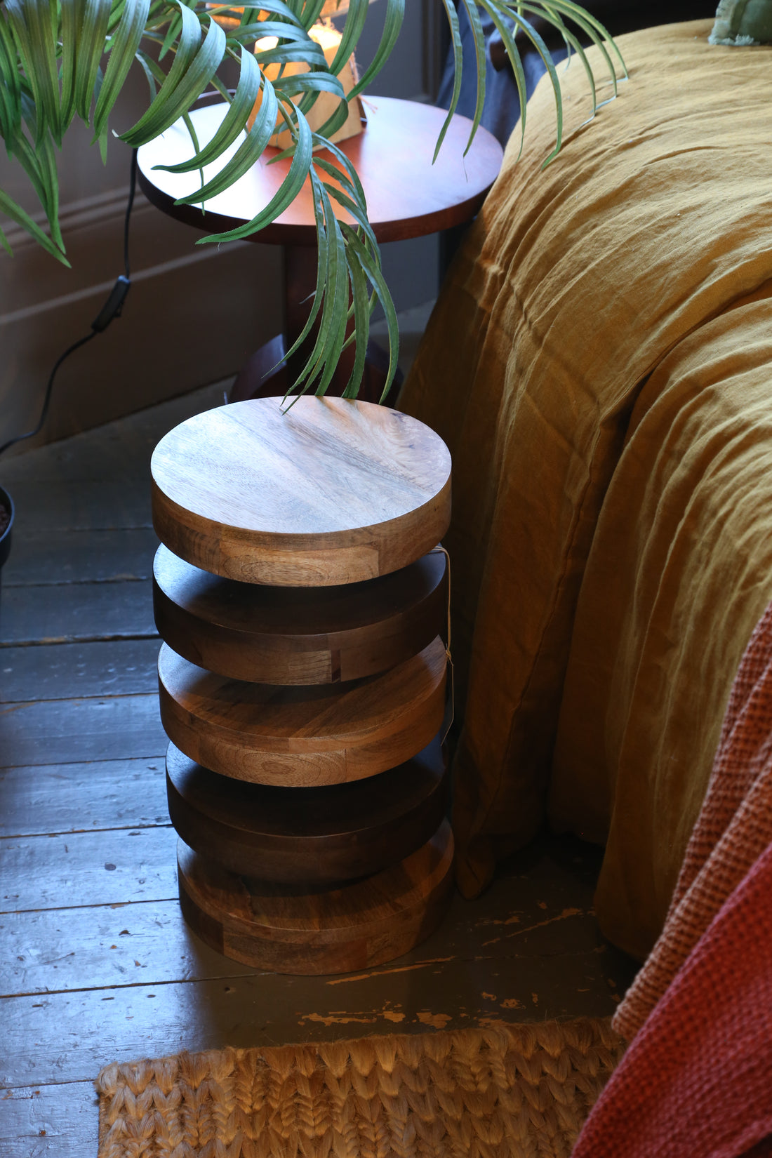 Franka Side Table - Shaded Brown - Mango Wood