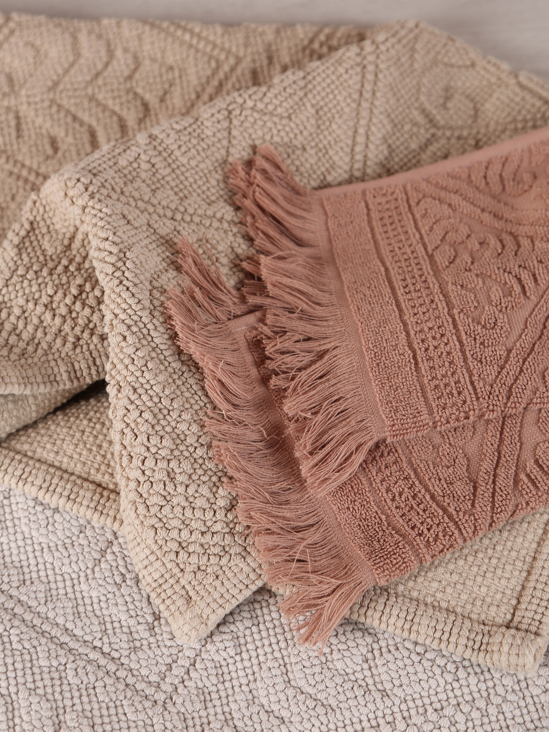 Embossed Jacquard Towel - Lin - 4 Sizes Available