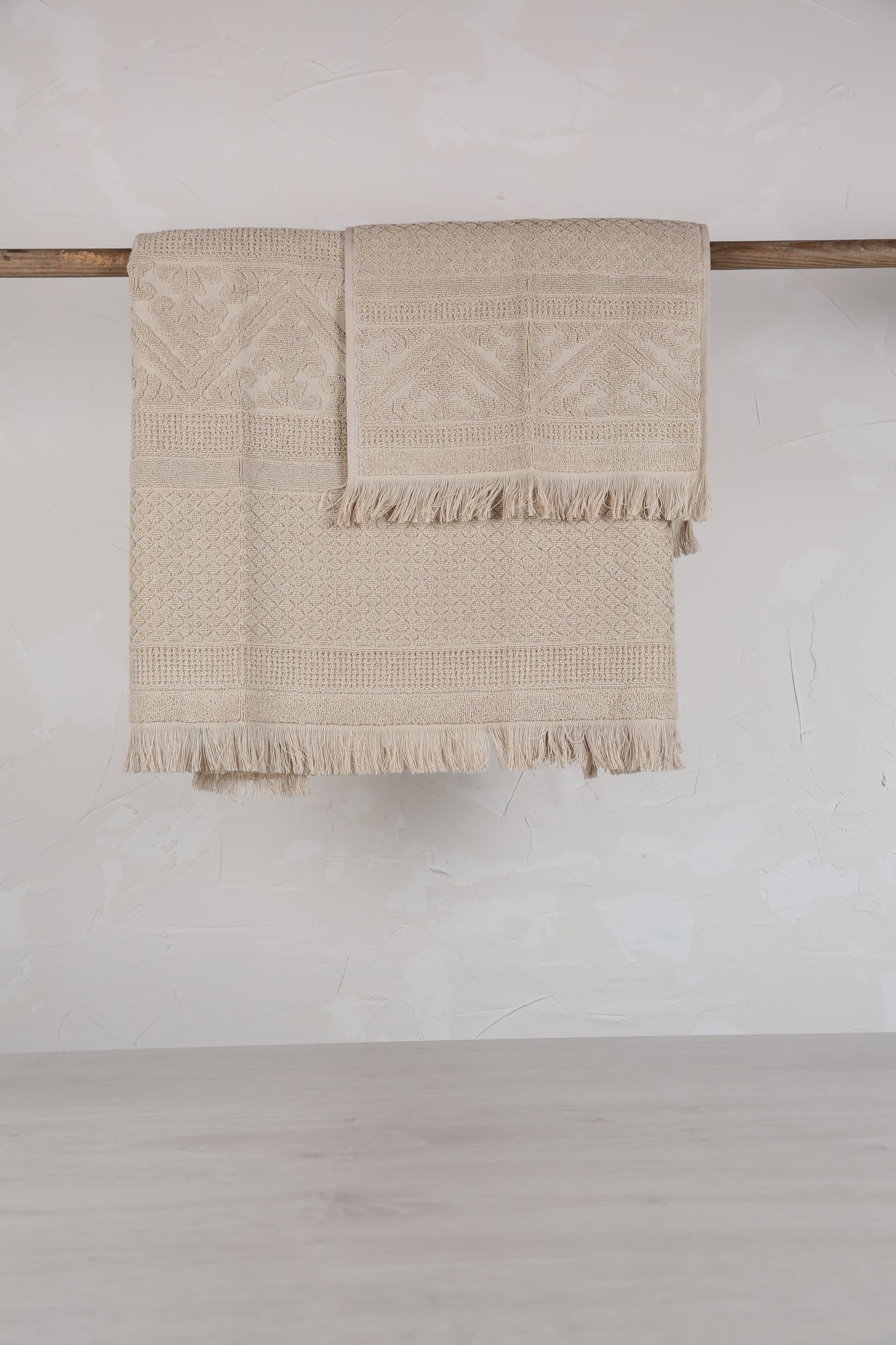 Embossed Jacquard Towel - Lin - 4 Sizes Available