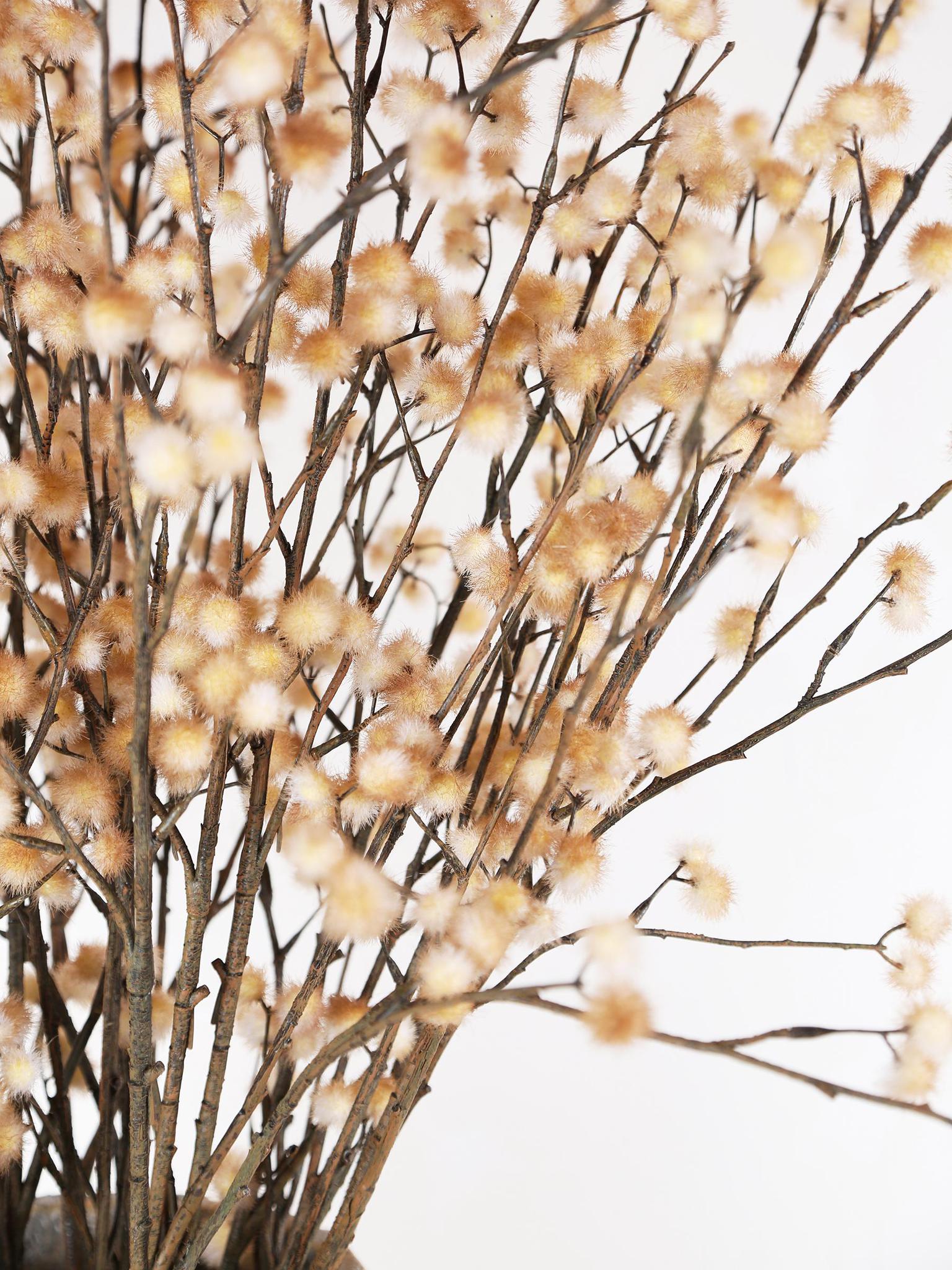 Faux Pom Pom Spray