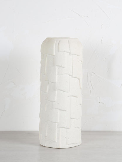 Leima Matt Ceramic vase - cream
