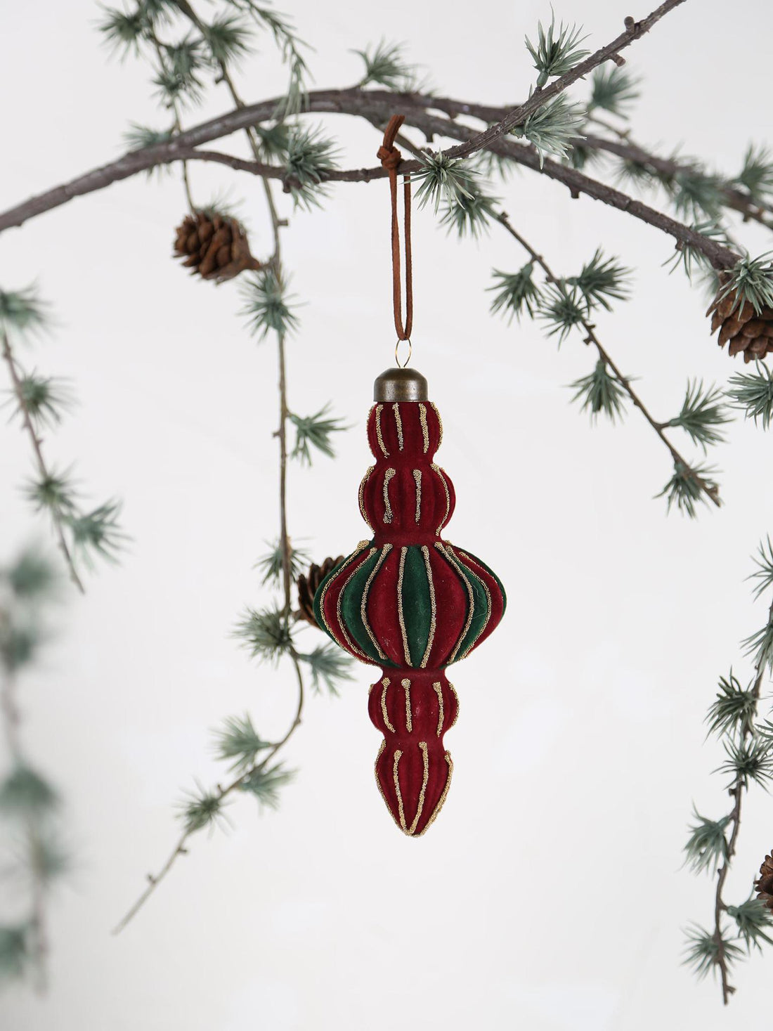Youra Velvet Dark Green glass ornament