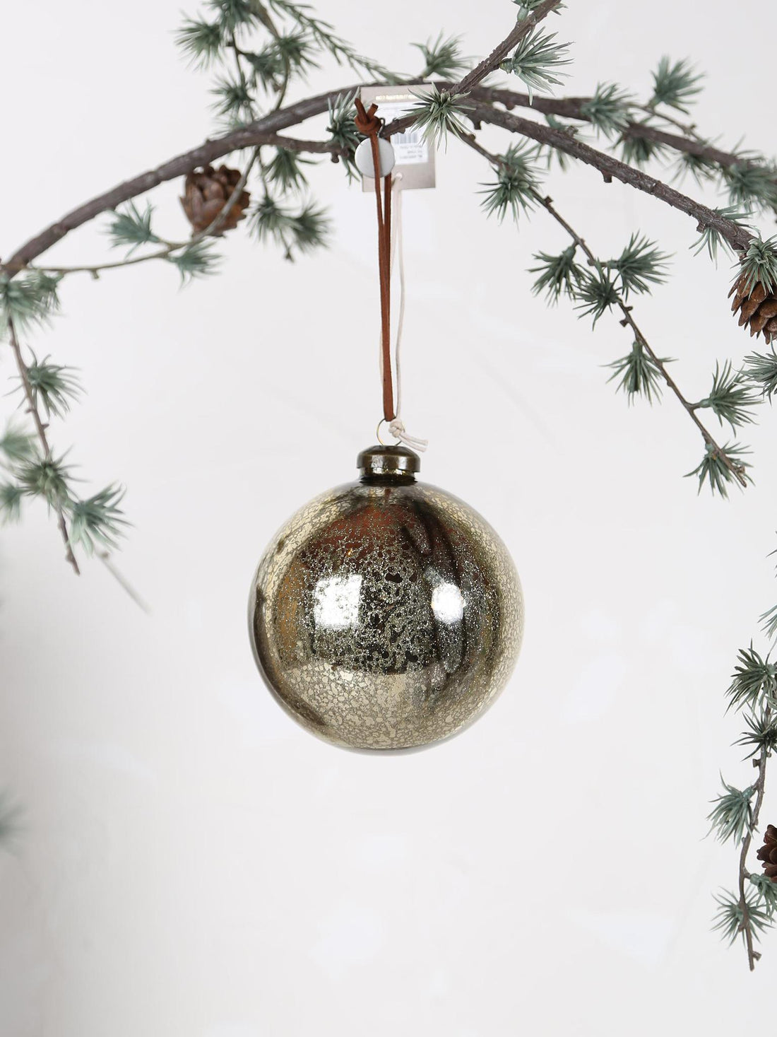 Nosille bauble - Silver &amp; Gold
