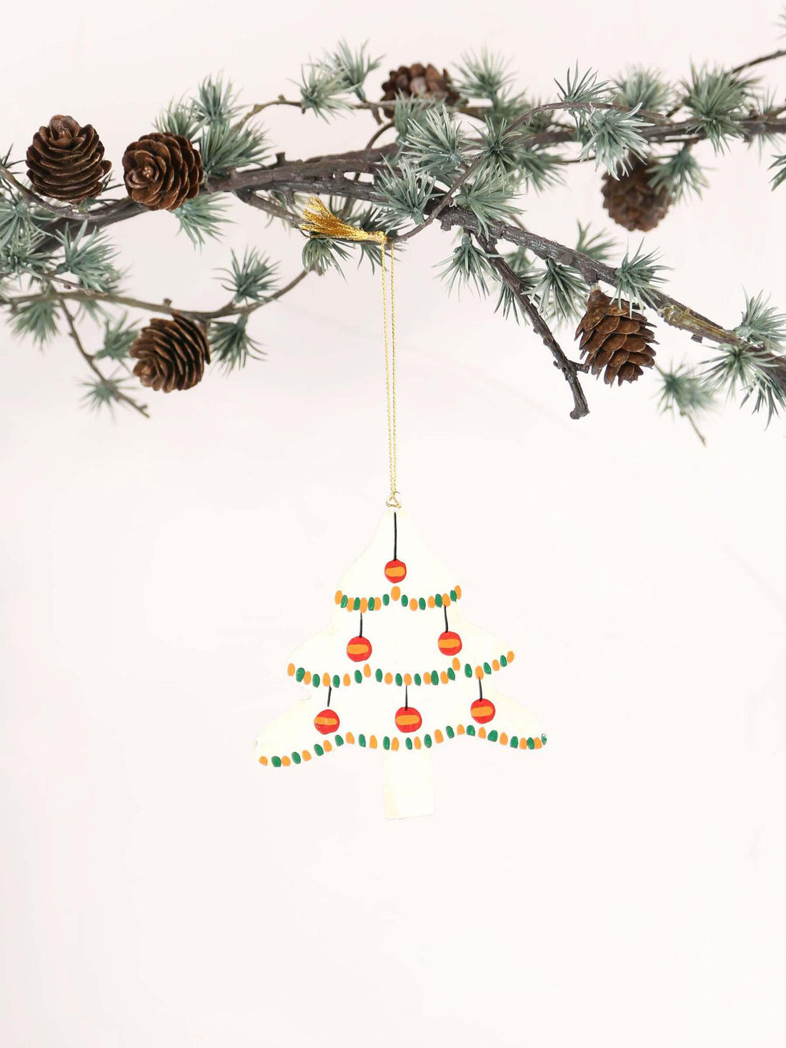 Hand painted wooden Christmas tree - White