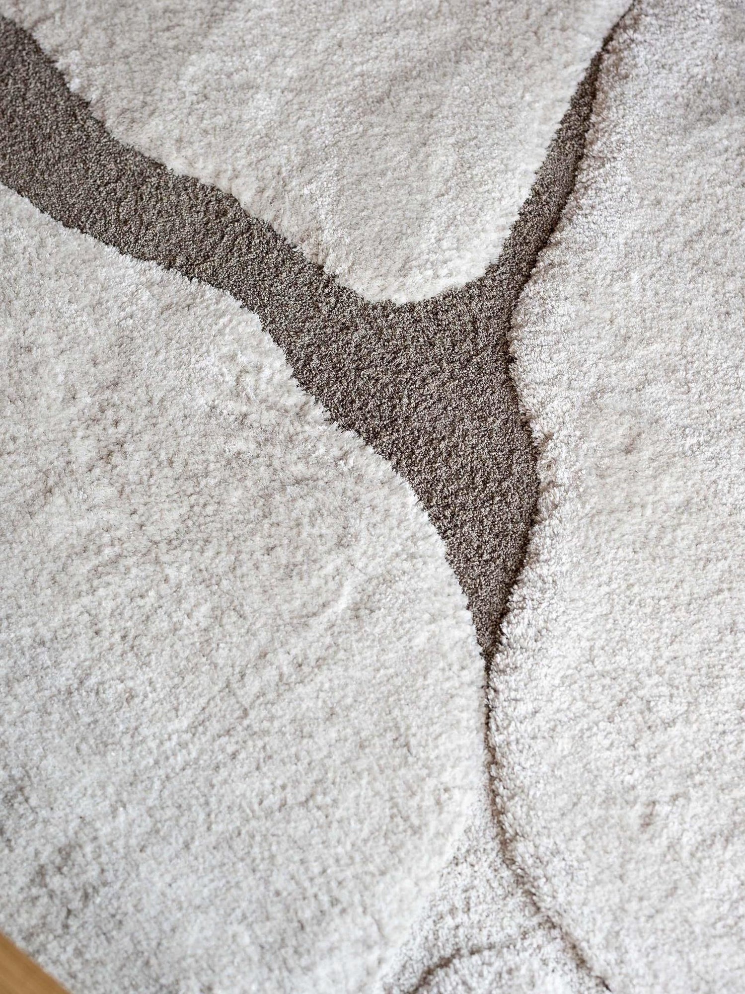 Yan Abstract Recycled Rug - Neige