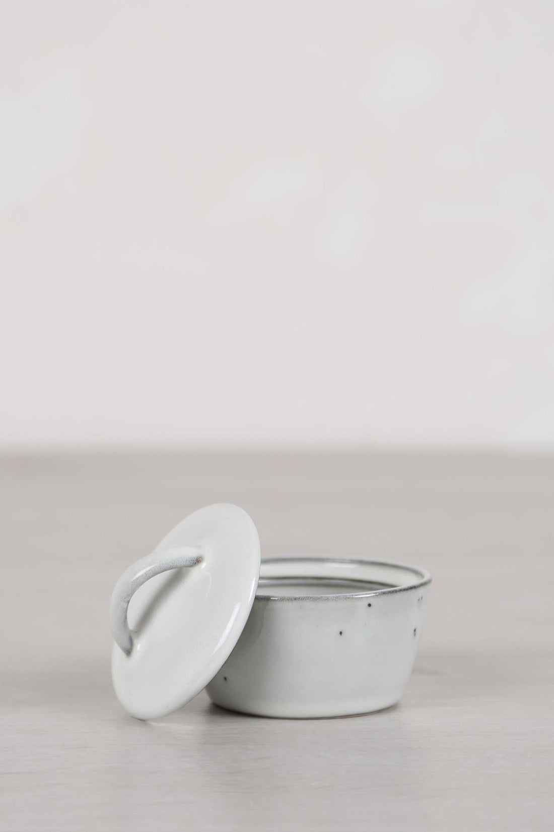 Nordic Sand Nibble With Lid
