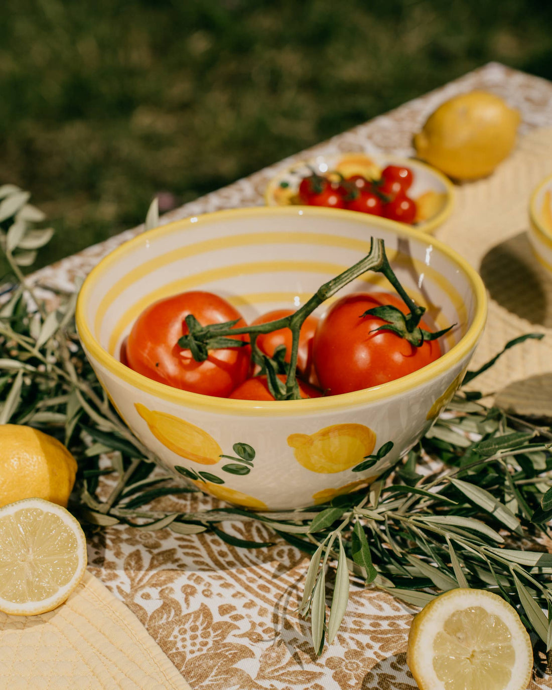 Ceramic Salad Bowl 1.5 L - 21 cm - Yellow &amp; White - Lemon