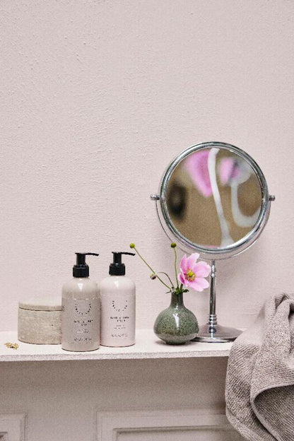 Helene vase - Colour Options Available