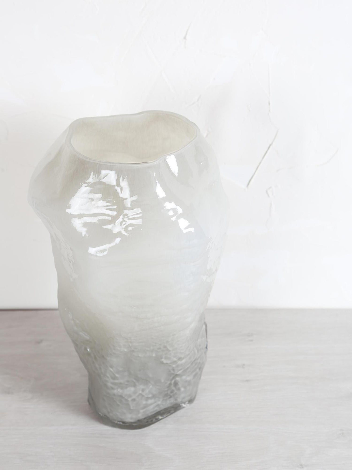 Riley White Glass Vase Round
