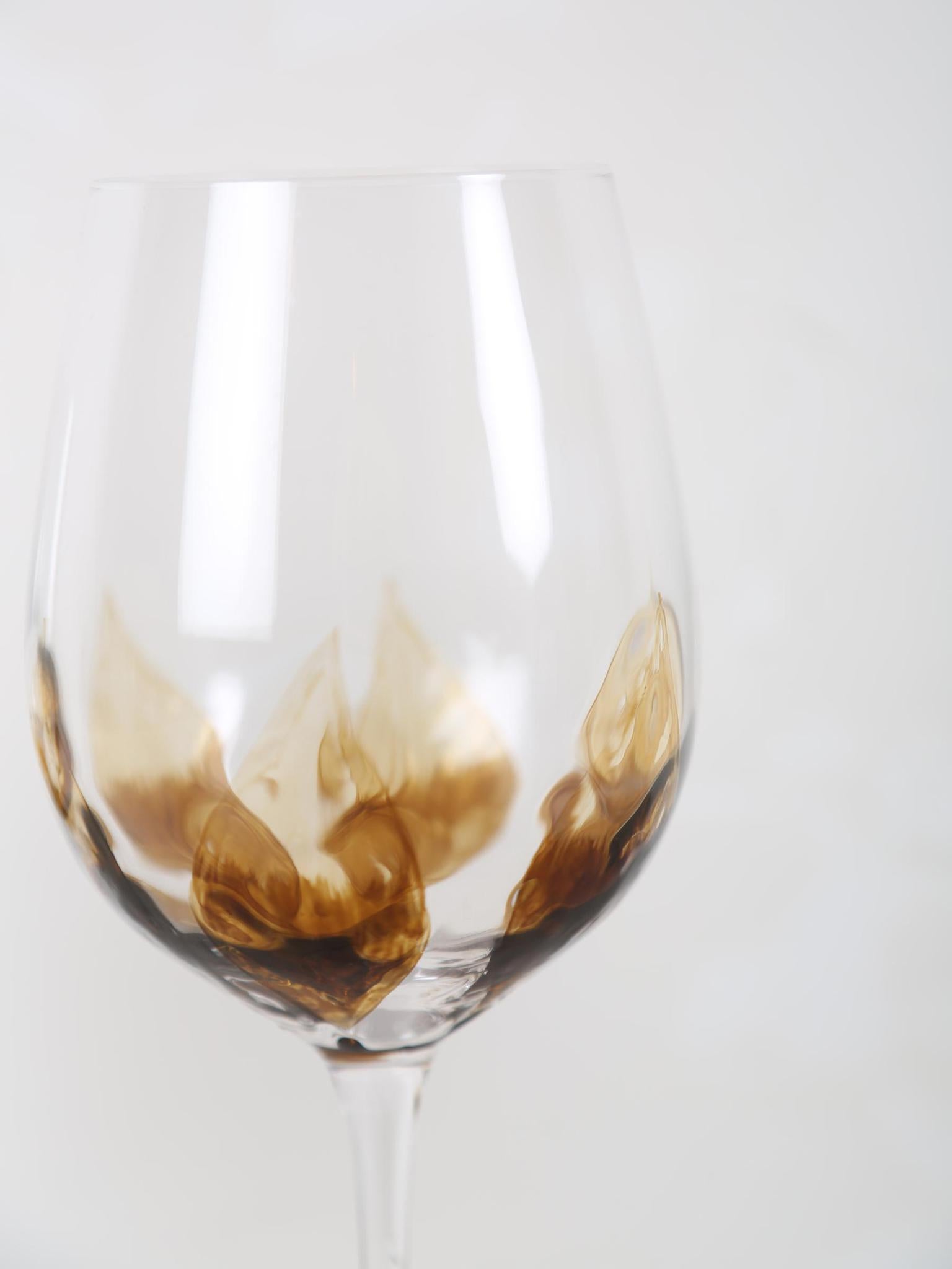 Lilia Petal Red Wine Glass