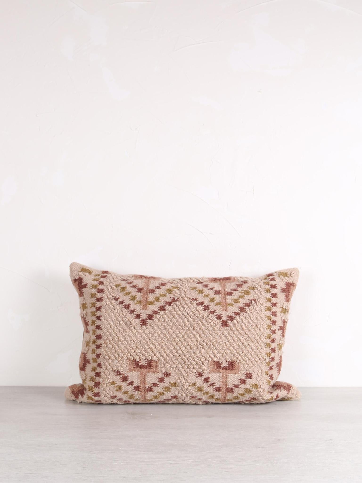 Aaina Wool And cotton cushion - Dusty pink - 2 sizes available