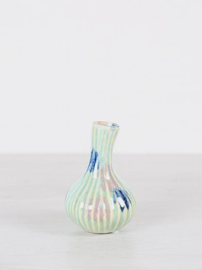 Jaclyne Ceramic Garlic Shaped Vase - Green