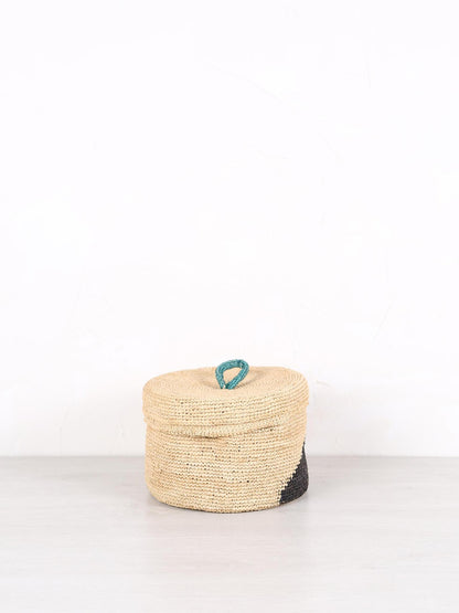 Large Handmade Raffia Basket - 5 patterns available