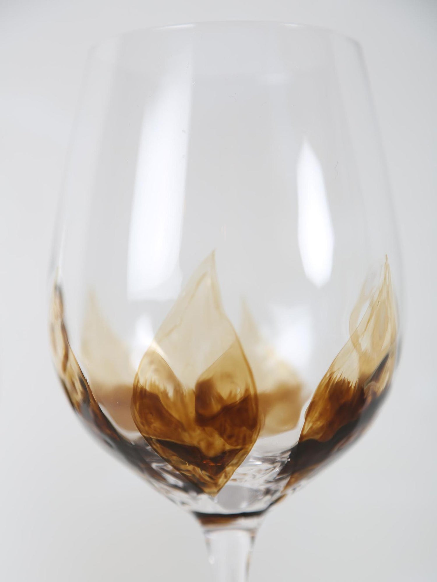 Lilia Petal Red Wine Glass