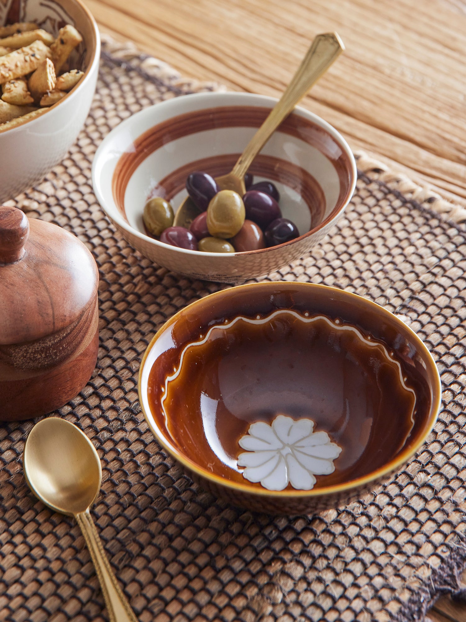 Heikki Hand Painted Stoneware Bowl in Brown Swirl