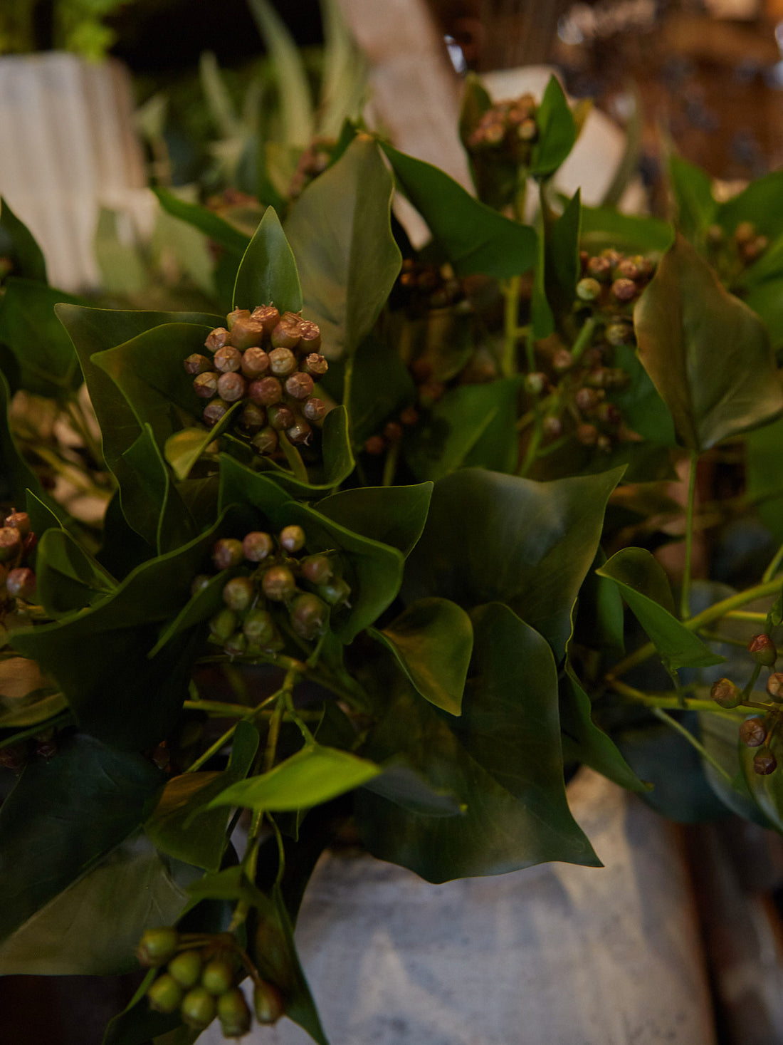 Faux Ivy Leaf With Seeds Stem
