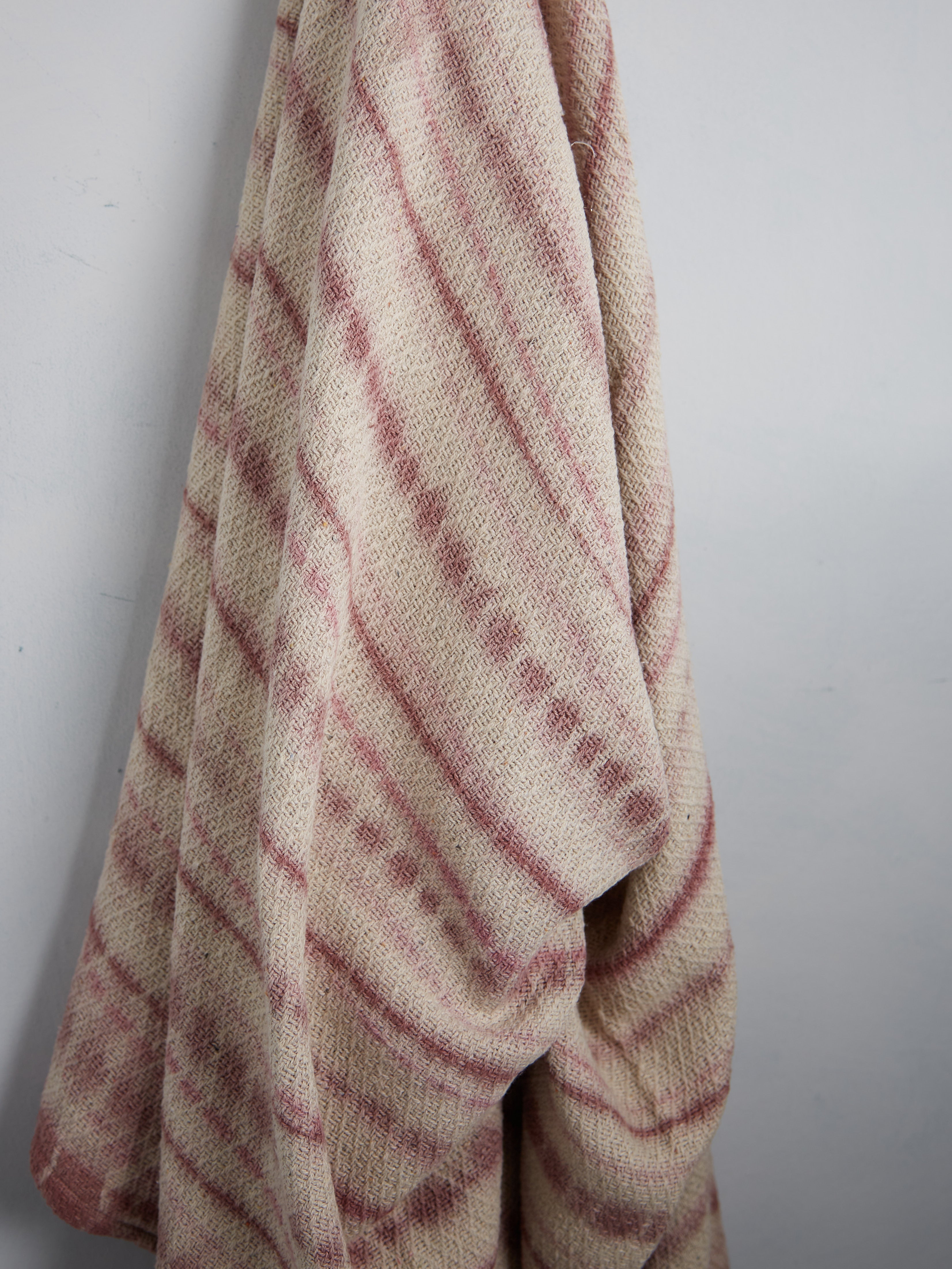 Recycled Cotton Throw in Rose