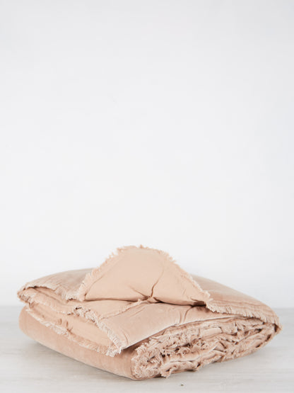 Fara Velvet Fringed Throw in Sesame 135 x 200