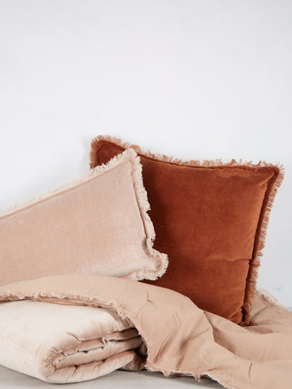 Fara Velvet Fringed Throw in Sesame 135 x 200